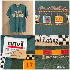 Vintage 90s Colonial Williamsburg taverns souvenir shirt.